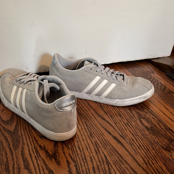 Adidas - Picture 3 of 5